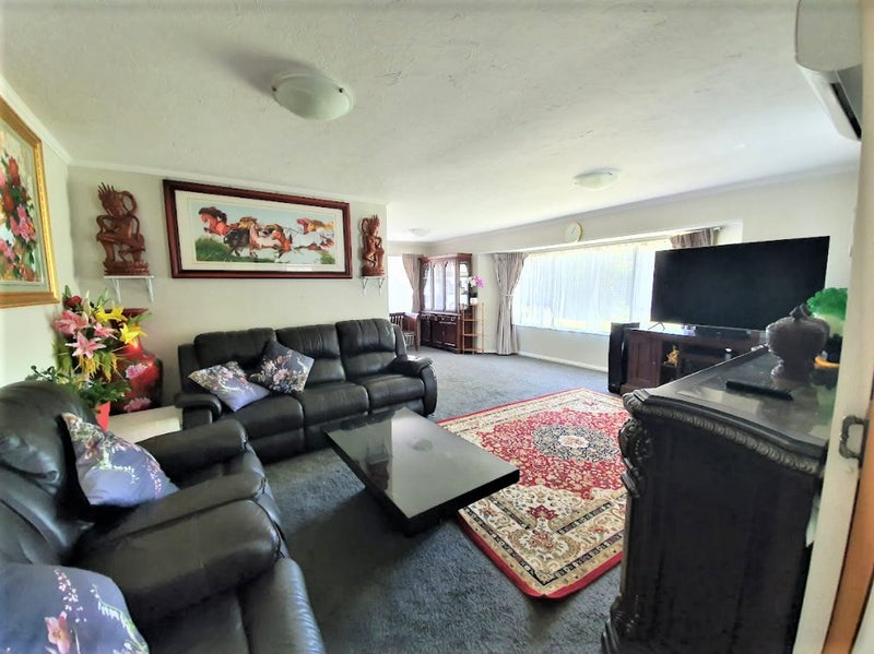 21 McEnroe Grove, Naenae, Lower Hutt - Carousel 2