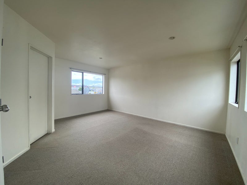 9B Woodall Place, Tōtara Vale, Auckland - Carousel 2