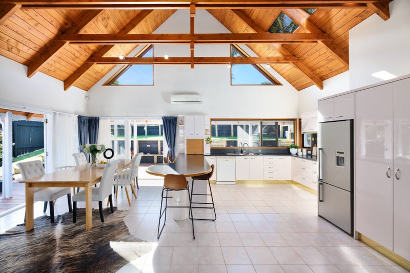 5 Palmyra Way, Half Moon Bay, Auckland - Carousel 1