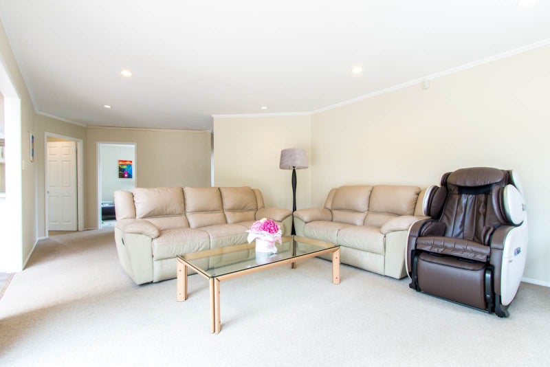 1/10 Britannia Place, Half Moon Bay, Auckland - Carousel 2