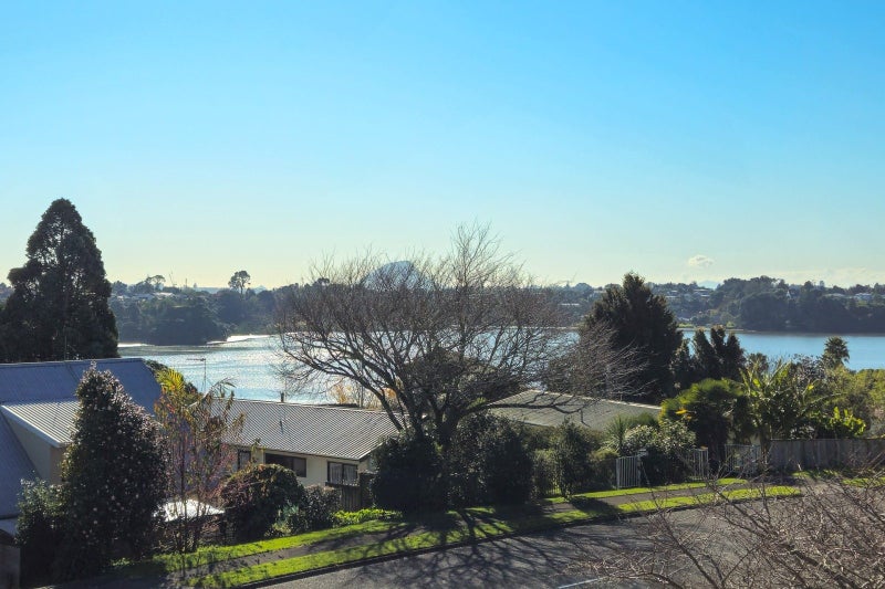 21 Victory Street, Welcome Bay, Tauranga - Carousel 2