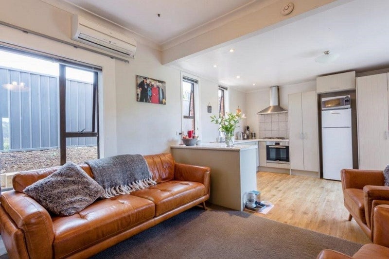 42 Pitcairn Street, Belleknowes, Dunedin - Carousel 2