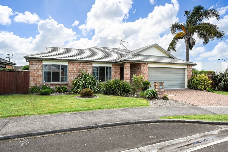 4 Callum Court, Rototuna, Hamilton - Carousel 1
