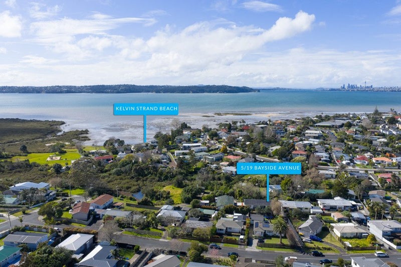 5/19 Bayside Avenue, Te Atatu Peninsula, Auckland - Carousel 1