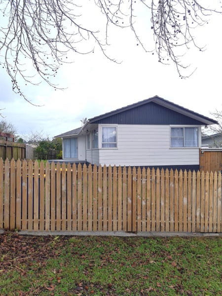 6 Kapiti Place, Sunnynook, Auckland - Carousel 2