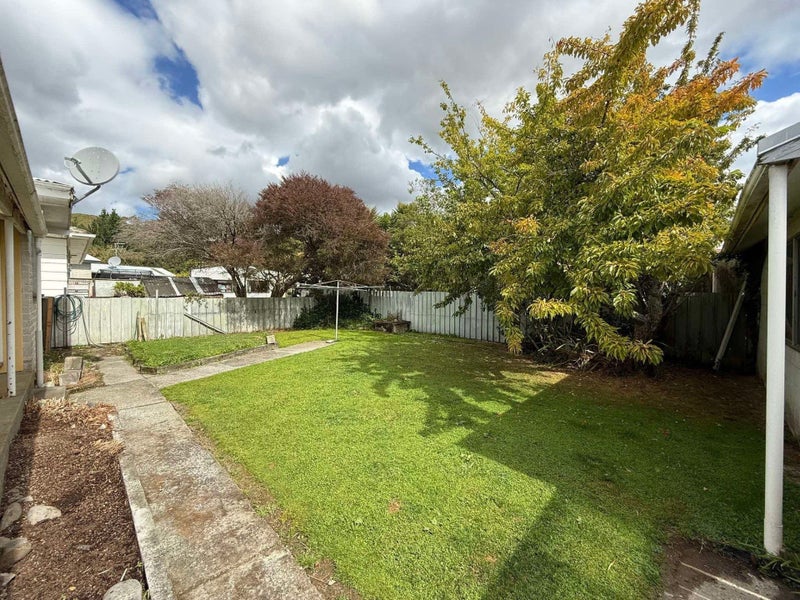 2 Prestige Place, Maoribank, Upper Hutt - Carousel 16