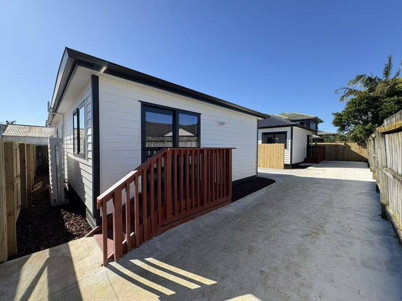 44 Albert Street, Otahuhu, Auckland - Carousel 1