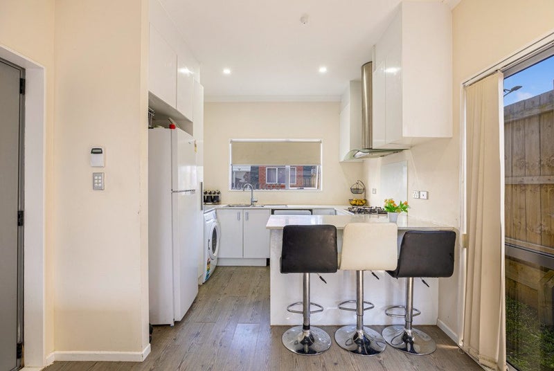 49A Senator Drive, Manurewa, Auckland - Carousel 2