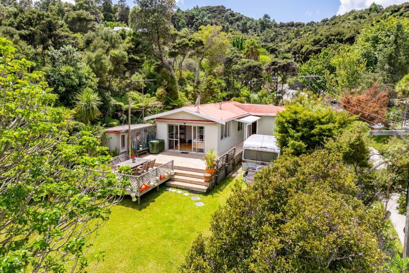 2 Pearl Street, Mangawhai Heads, Mangawhai - Carousel 1
