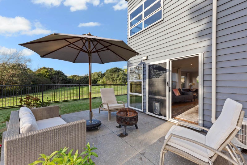 25 Fergy Crescent, Wattle Downs, Auckland - Carousel 2