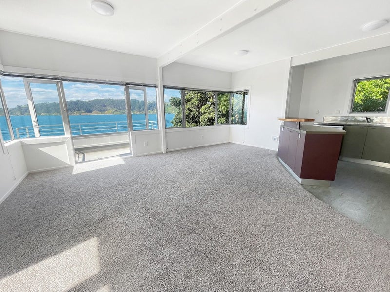 130B Evans Bay Parade, Roseneath, Wellington - Carousel 2
