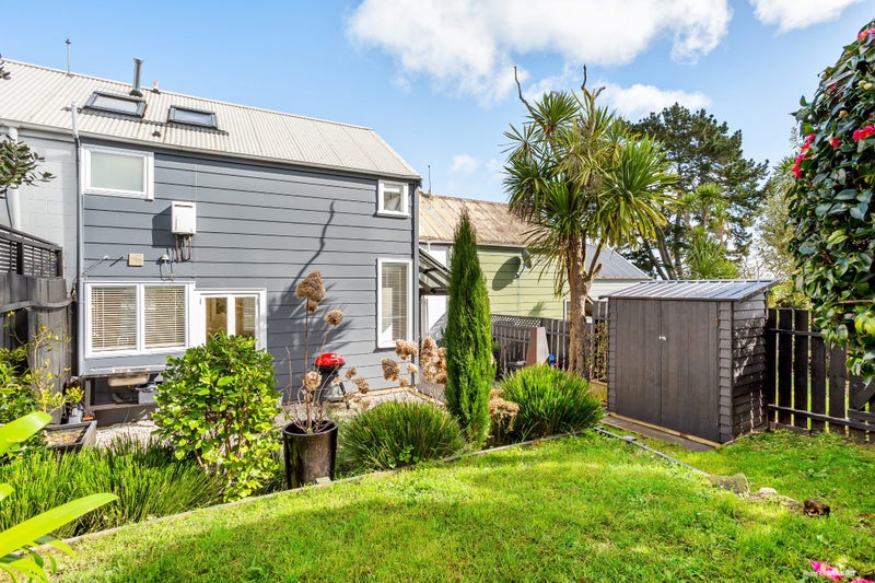 3/5 Seaside Avenue, Waterview, Auckland - Carousel 2