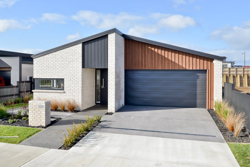 18 Taiatea Drive, Baverstock, Hamilton - Carousel 1