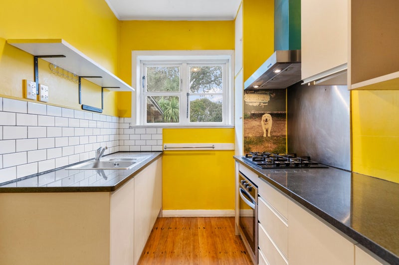 16 De Luen Street, Point Chevalier, Auckland - Carousel 2