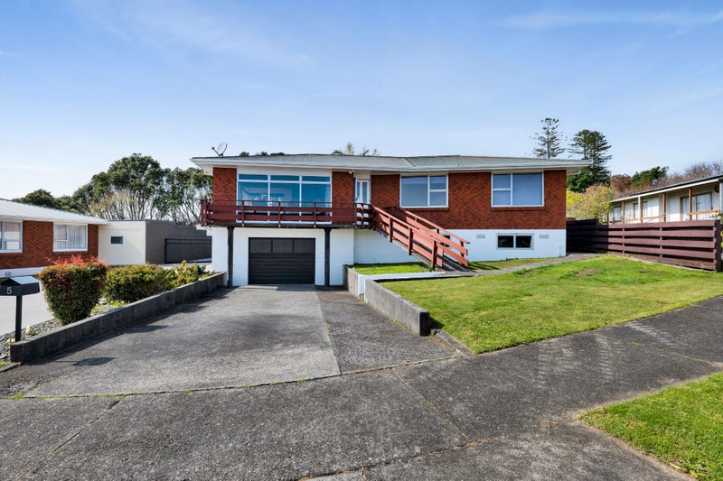 5 Handley Place, Glen Avon, New Plymouth - Carousel 29