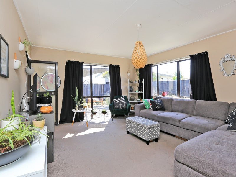 6/611 Matai Street, Raureka, Hastings - Carousel 2