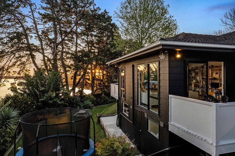 20 Cade Place, Weymouth, Auckland - Carousel 1