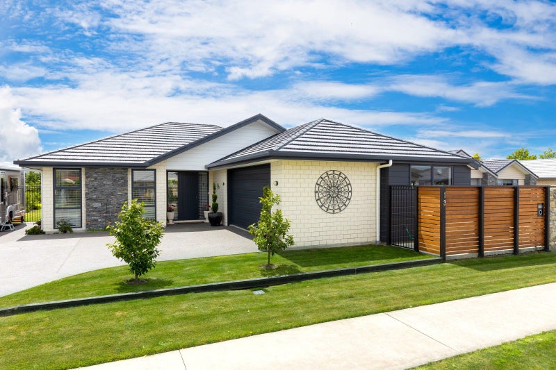 13 Easthaven Place, Redwoodtown, Blenheim - Carousel 1