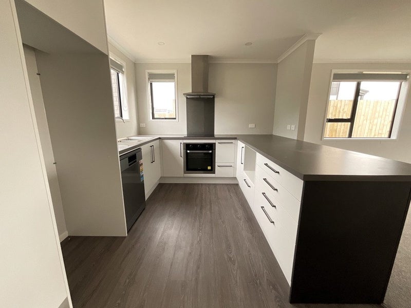 35 Discovery Place, Marfell, New Plymouth - Carousel 2