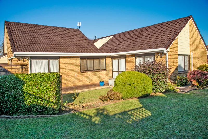 12 Foxbridge Lane, Conifer Grove, Takanini - Carousel 2