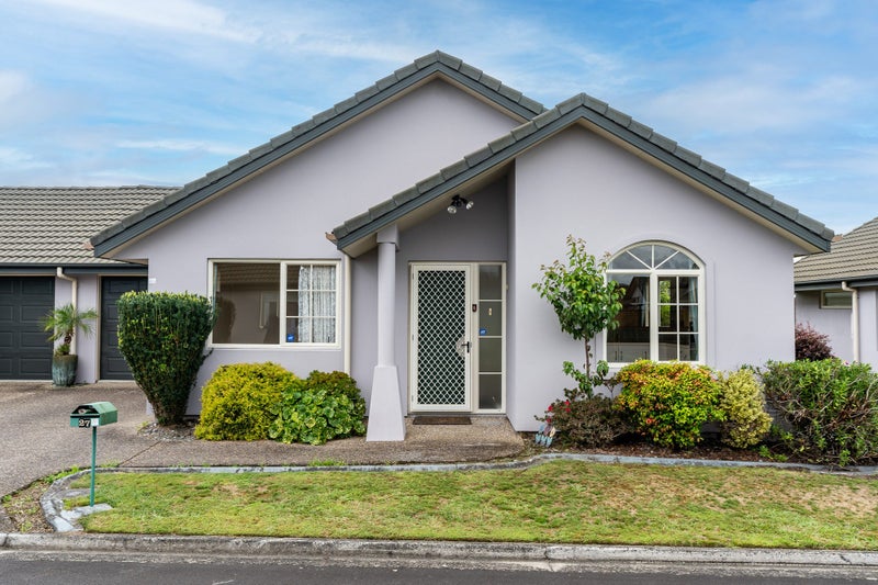 27/16 Rototuna Road, Flagstaff, Hamilton - Carousel 1