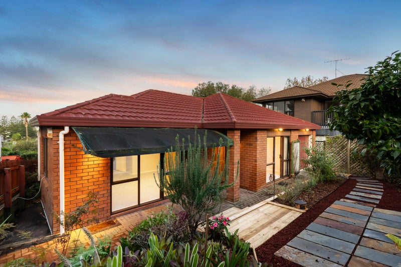 47B Riddell Road, Glendowie, Auckland - Carousel 1