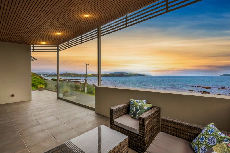 73 Moana Road, Plimmerton, Porirua - Carousel 2