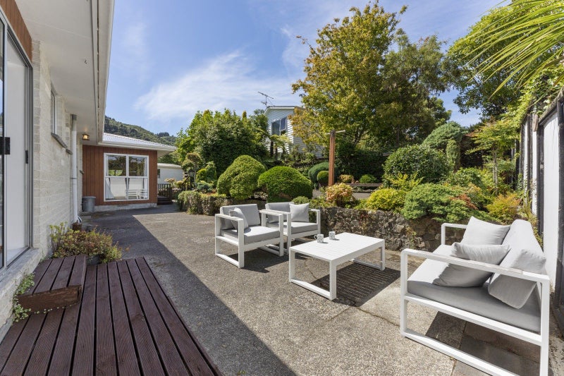 8 Nevada Grove, Totara Park, Upper Hutt - Carousel 2