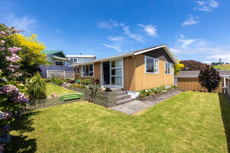 33 South Road, Blagdon, New Plymouth - Carousel 1