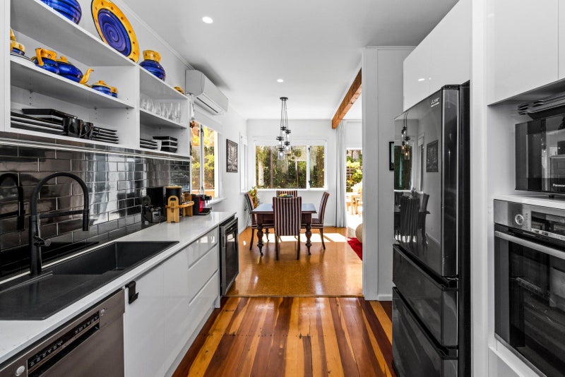 6 Ormond Road, Hospital Hill, Napier - Carousel 2