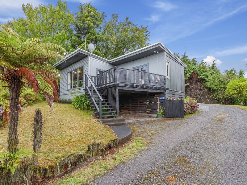 2/10 Sunset Street, Hilltop, Taupō - Carousel 1