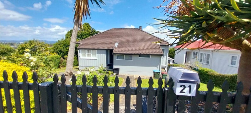 21 Hadfield Avenue, Waterview, Auckland - Carousel 1