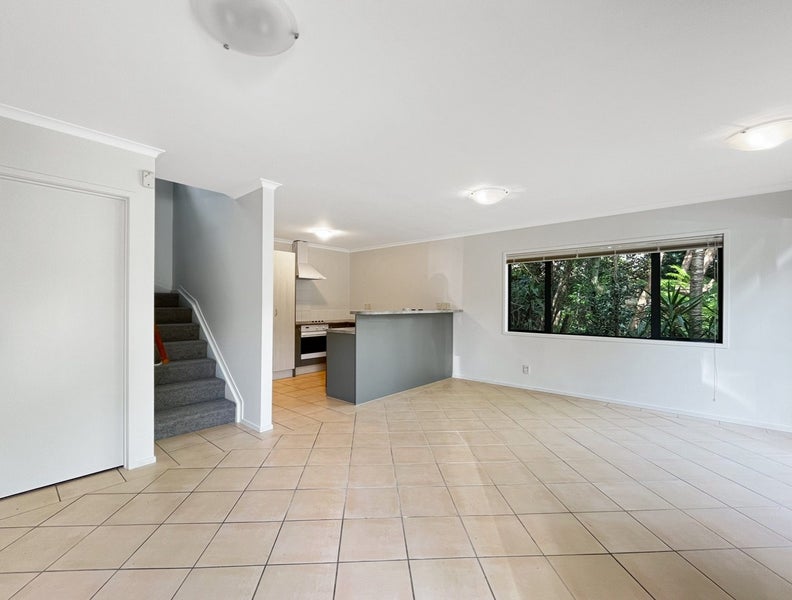 20 Catrina Avenue, Birkenhead, Auckland - Carousel 2
