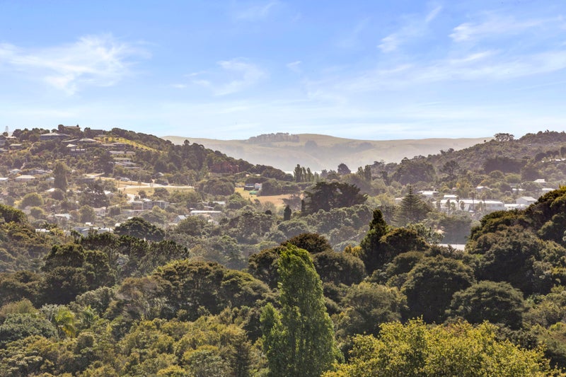 15 Pacific Parade, Surfdale, Waiheke Island - Carousel 2