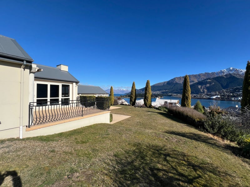 2 Garland Terrace, Kelvin Heights, Queenstown - Carousel 25