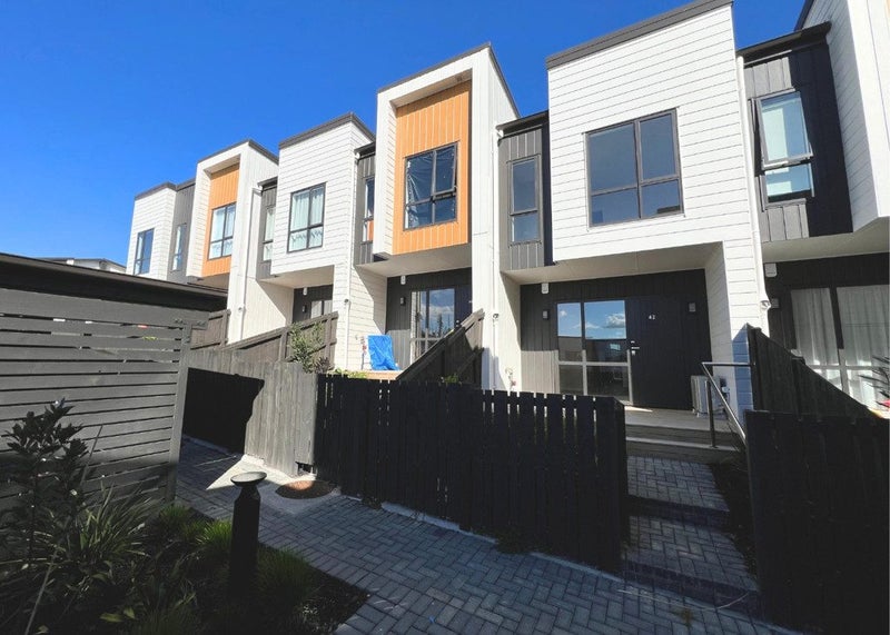 42 Don Oliver Lane, Glen Eden, Auckland - Carousel 18