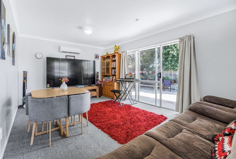 33 Prisk Street, Melville, Hamilton - Carousel 2