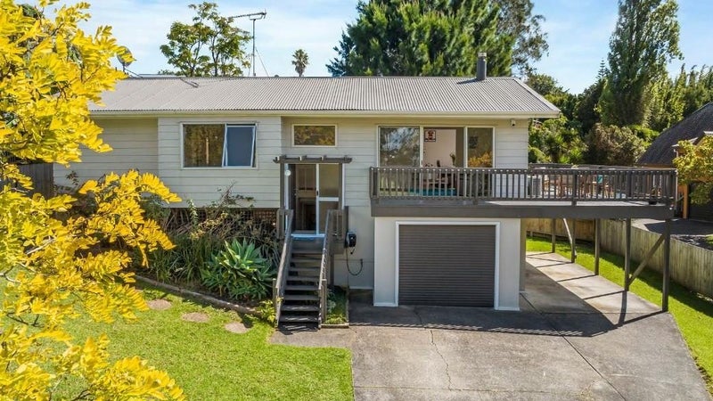 1/159 Gossamer Drive, Pakuranga Heights, Auckland - Carousel 1