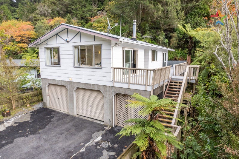 102 Pinehaven Road, Pinehaven, Upper Hutt - Carousel 1