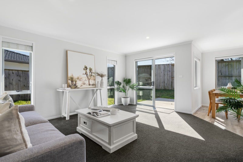 12 Huria Vista, Pyes Pa, Tauranga - Carousel 1