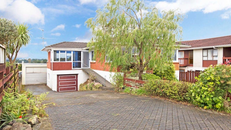 37 La Trobe Street, Pakuranga Heights, Auckland - Carousel 1