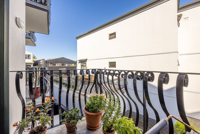 2C/30 Randolph Street, Newton, Auckland - Carousel 1