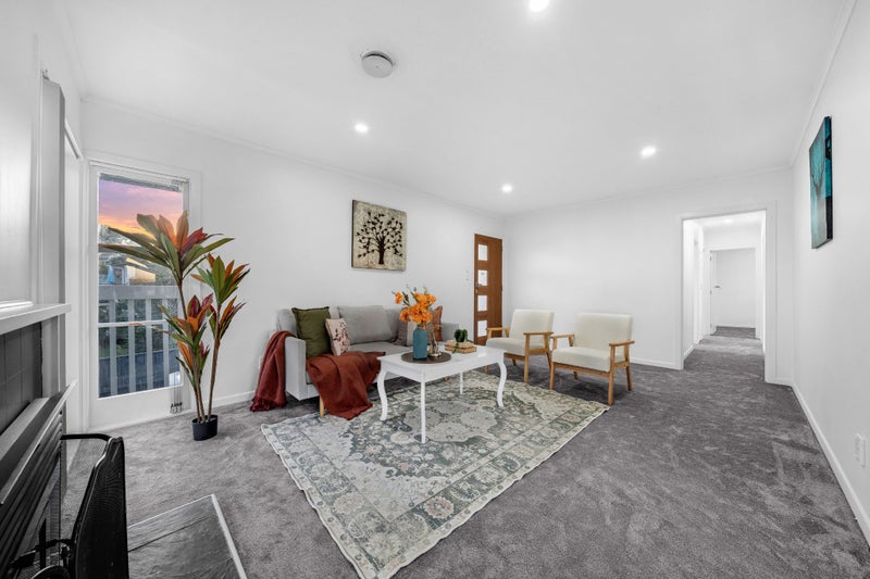 45 Hartley Terrace, Massey, Auckland - Carousel 1