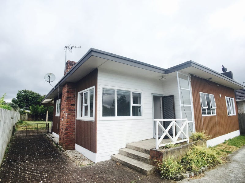 71 Maioro Street, New Windsor, Auckland - Carousel 1