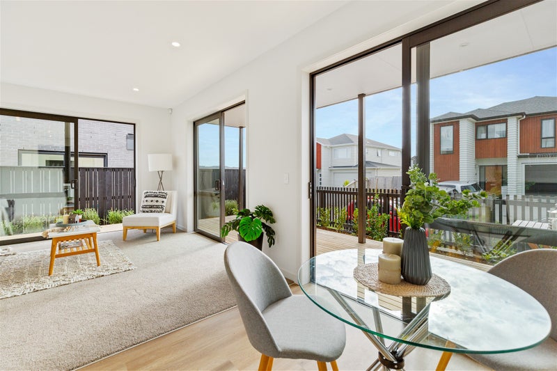 10/38 Jane Maree Road, Kumeu, Kumeu - Carousel 1
