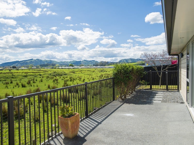 25 Gwyneth Place, Riverdale, Gisborne - Carousel 16