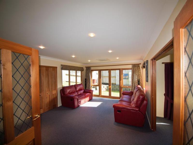 21 Tattenhall Grove, Churton Park, Wellington - Carousel 2