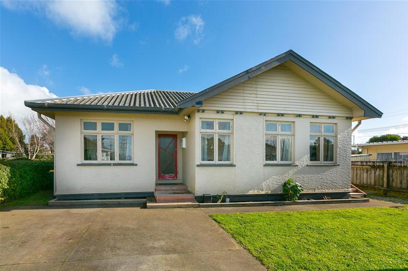 354A Carrington Street, Upper Vogeltown, New Plymouth - Carousel 1