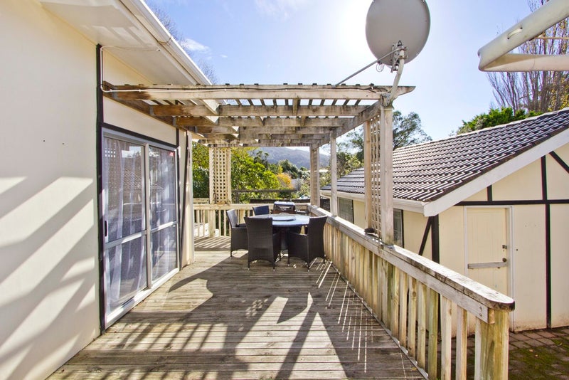 10 Kurth Crescent, Silverstream, Upper Hutt - Carousel 17