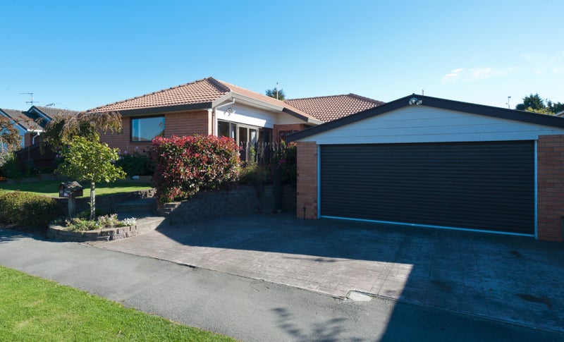 26 Shannon Place, Belfast, Christchurch - Carousel 1